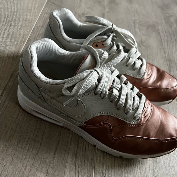 Nike Air Max size 7.5 - Picture 1 of 4